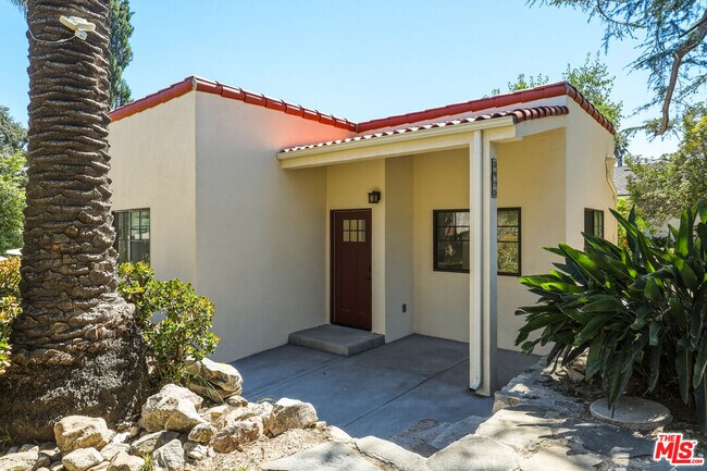 Foto del edificio - 2912 Frances Ave