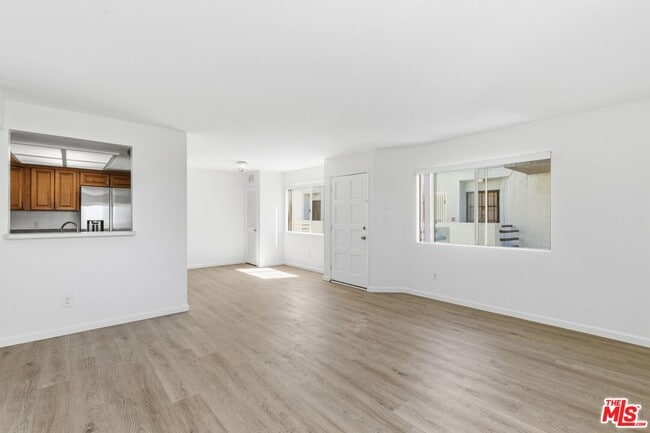 Foto del edificio - 1002 N Edgemont St