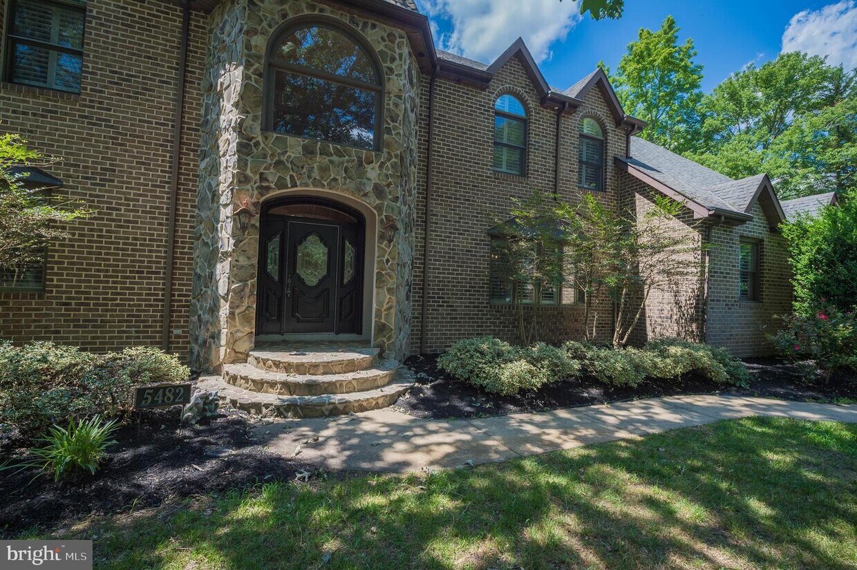 Foto principal - 5482 Royal Mile Blvd