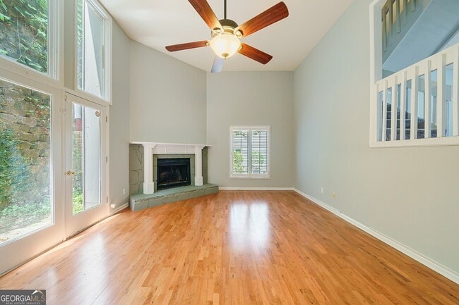 Building Photo - 4010 Roswell Rd NE