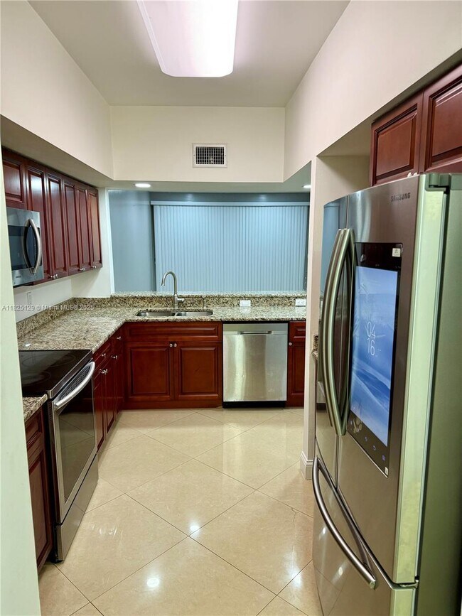 Foto del edificio - 8218 NW 24th St