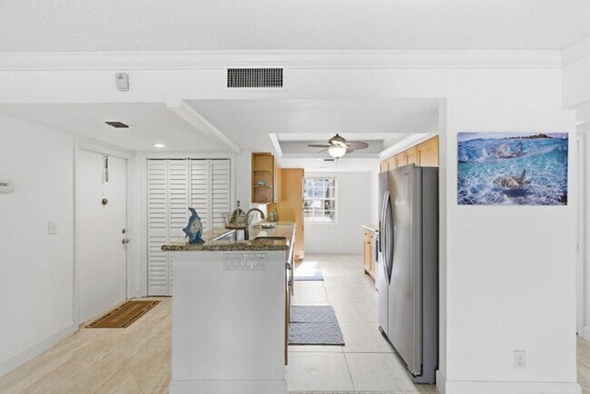 Foto del edificio - 1050 Sugar Sands Blvd