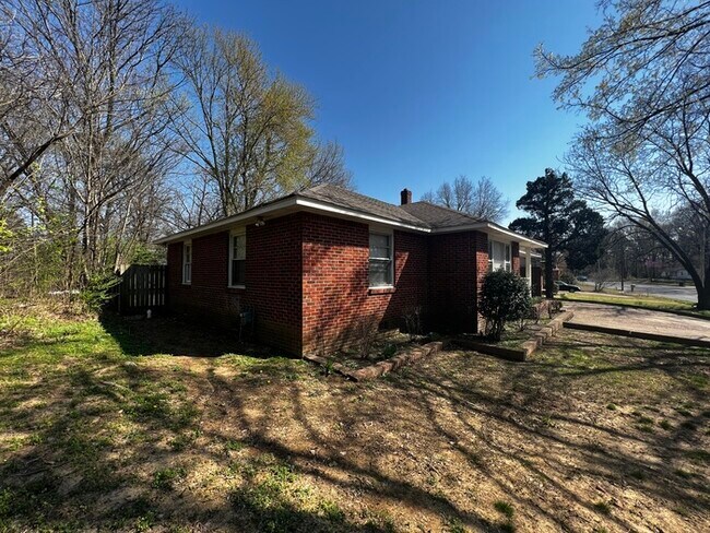 Foto del edificio - 3376 Raleigh Millington Rd Memphis, TN 38128