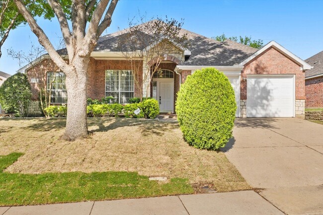 Foto del edificio - 1319 Lakeridge Ln