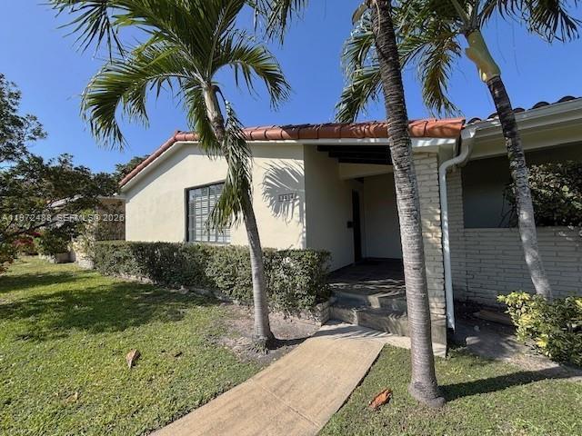 Foto del edificio - 3400 S Le Jeune Rd