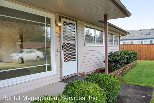 Foto del edificio - 3 br, 1 bath House - 13838 SE Bush St