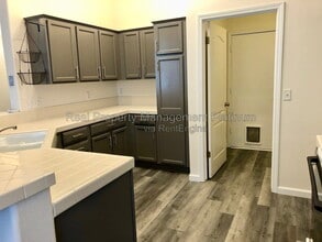 Building Photo - 2667 Santa Ana Ave