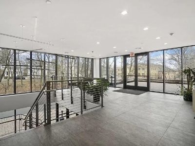 Foto del edificio - 999 Hancock St