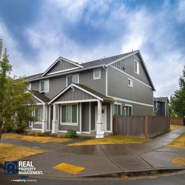 Building Photo - Vincent - 1539-1541 (Rainier Group)
