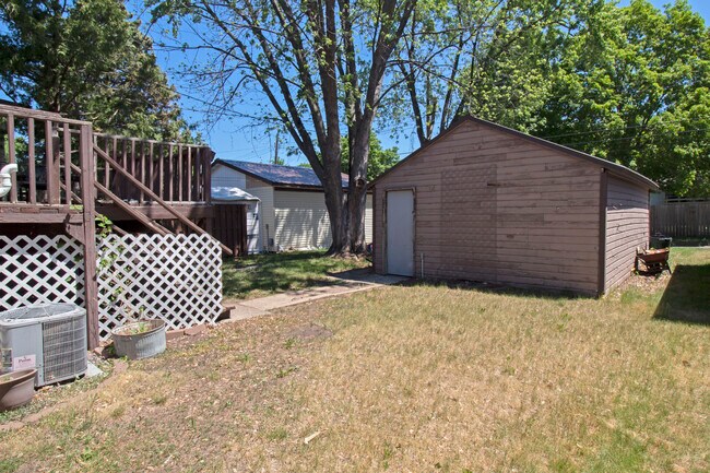 Building Photo - 948 36th Ave N