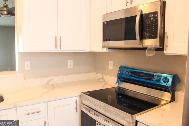 Foto del edificio - 311 Quincy Ave
