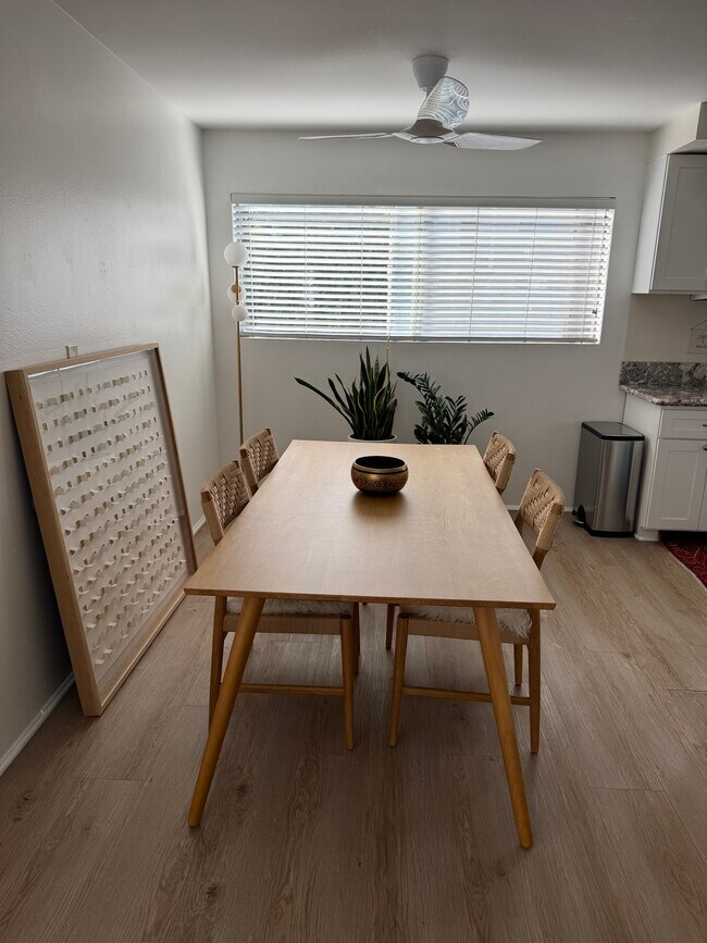 Foto del edificio - 1322 Amethyst St