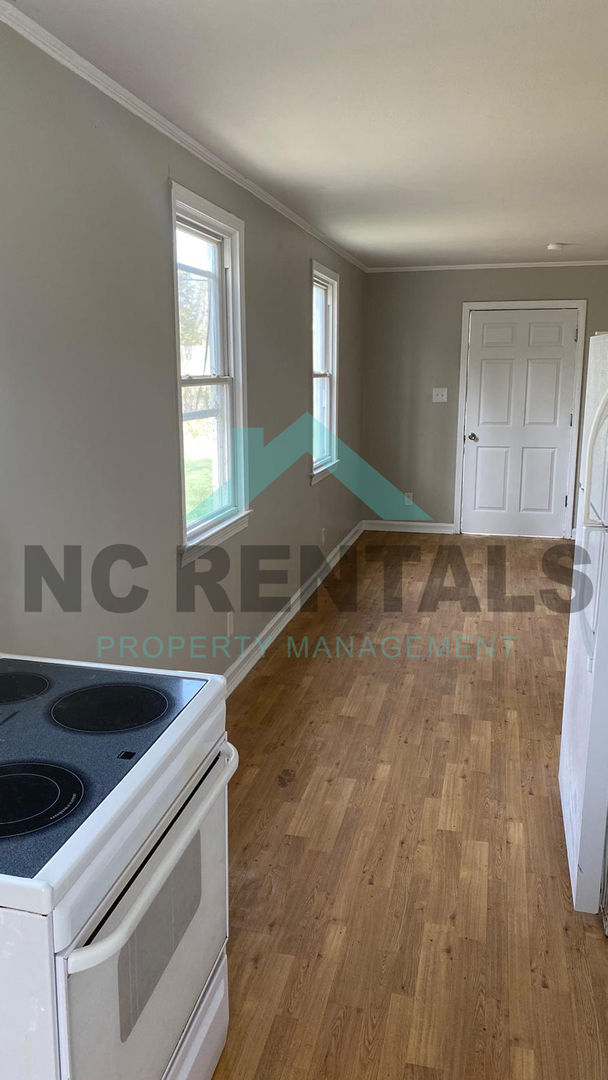 Foto del edificio - 1228 E Lindsay St