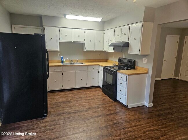 Foto del edificio - 1110 Keane Ave