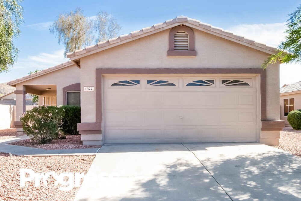 Primary Photo - 1627 E Alicia Dr