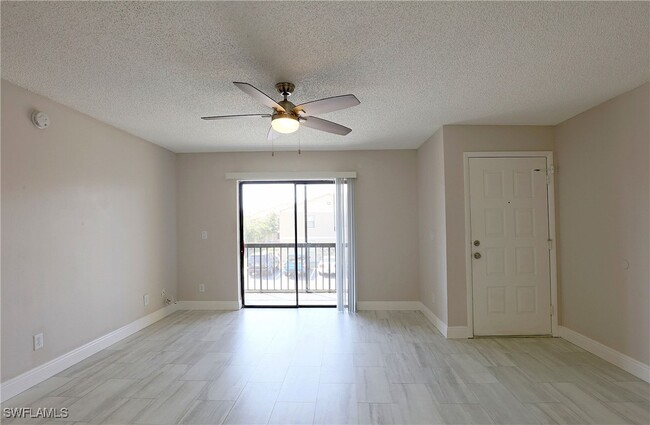 Foto del edificio - 5305 Summerlin Rd