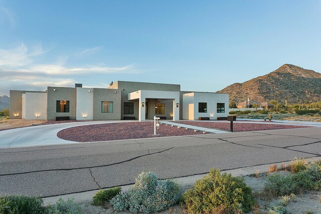 Building Photo - 9468 Canyon Verde Dr
