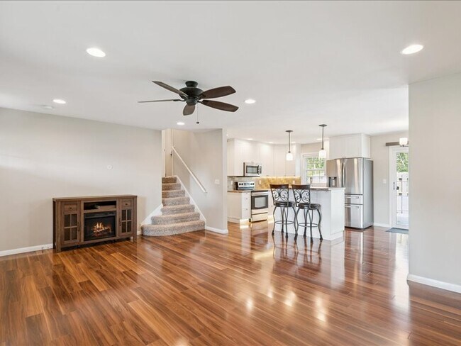 Foto del edificio - 1429 Columbus Dr