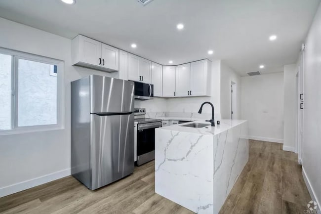 Building Photo - 162 Terracina Way