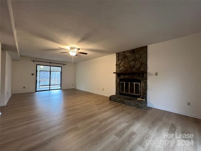 Building Photo - 6428 Whitewater Dr