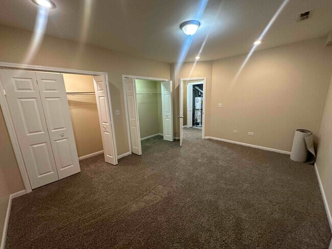 Foto del edificio - 1328 W 109th St