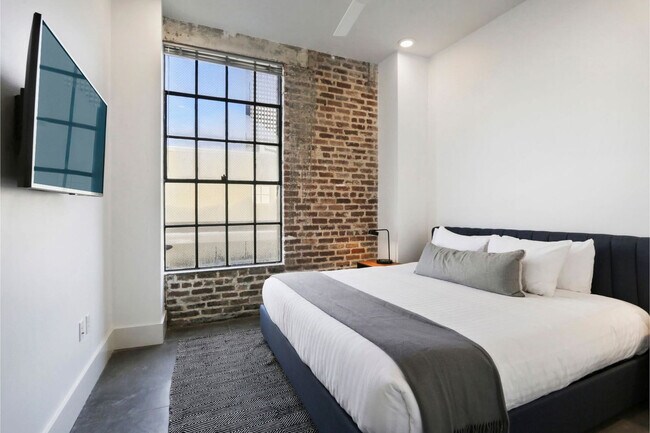 Foto del edificio - 822 Howard Ave