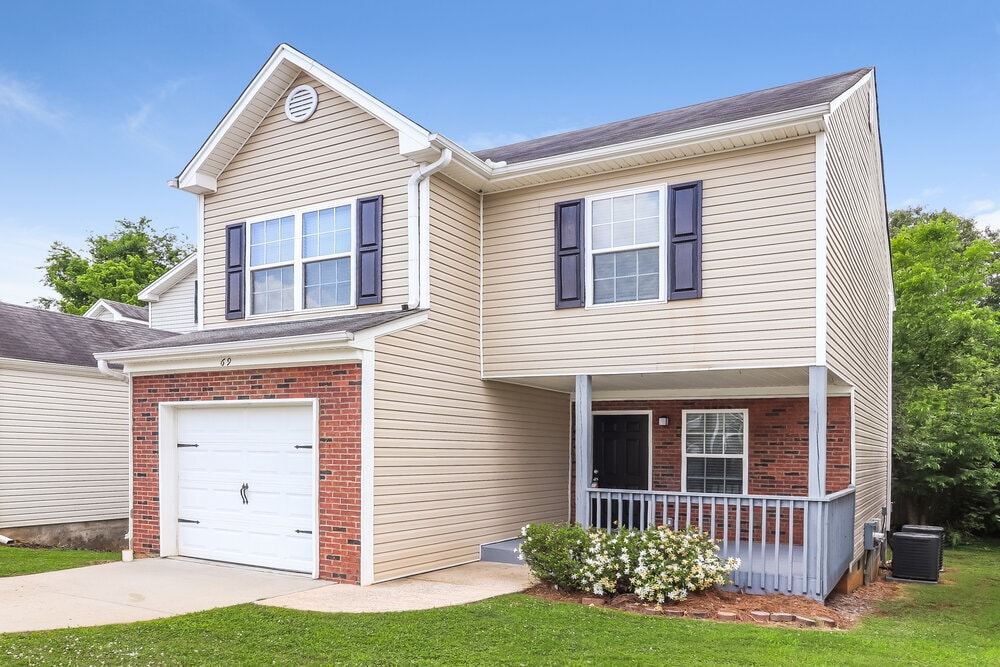 Primary Photo - 69 Middlebrook Dr