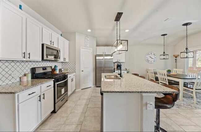 Building Photo - 12120 New River Ct