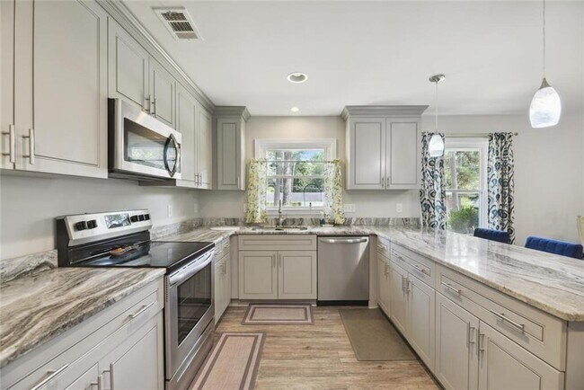 Foto del edificio - 4142 Blackhawk Dr