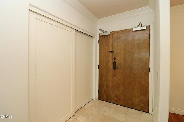 Primary Photo - 3855 Ingraham St