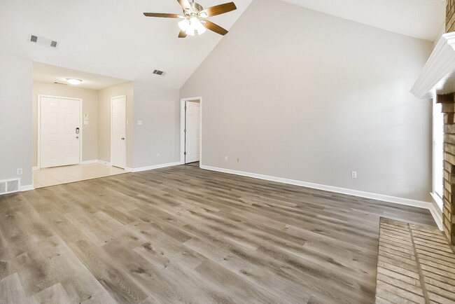 Building Photo - 3926 Pecan Trace Cove
