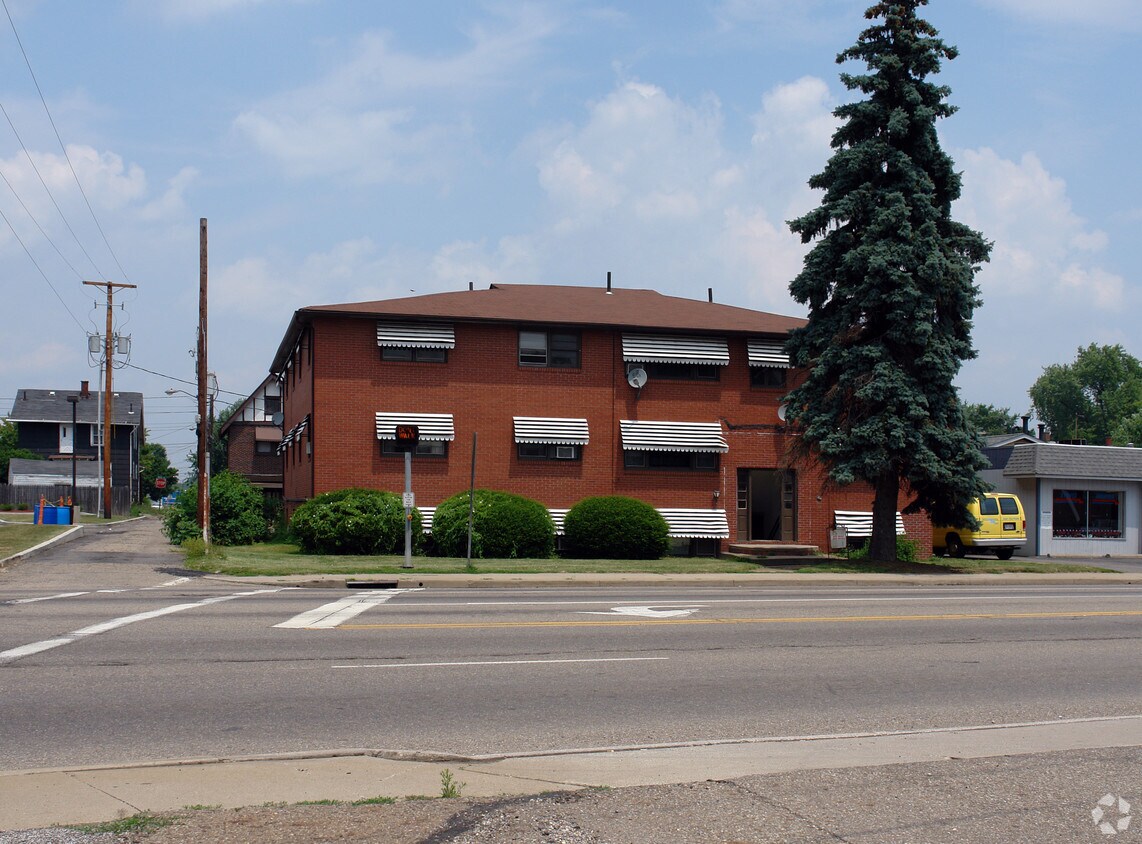 3117 Tuscarawas St W, Canton, OH 44708 Apartments in Canton, OH