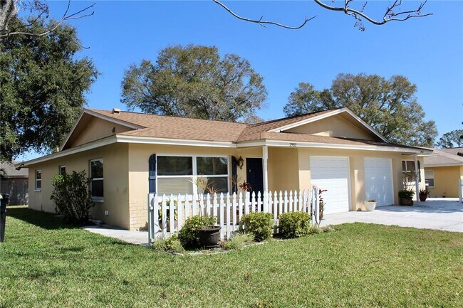 Building Photo - 2952 St John Dr