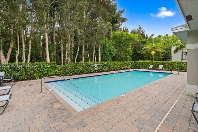 Foto del edificio - 1385 NW 208th Terrace