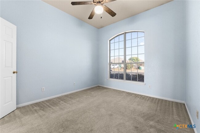 Building Photo - 211 Sims Ridge Dr