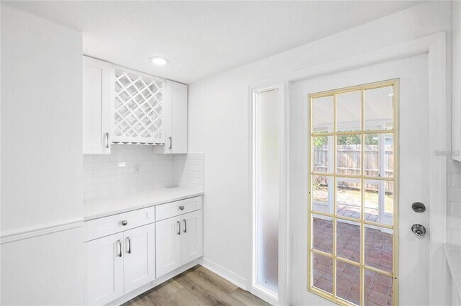 Foto del edificio - 6150 101st Ave N