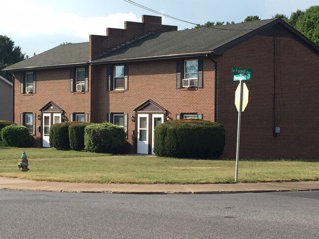 front view 4 apts - Shenandoah Heights Apartments
