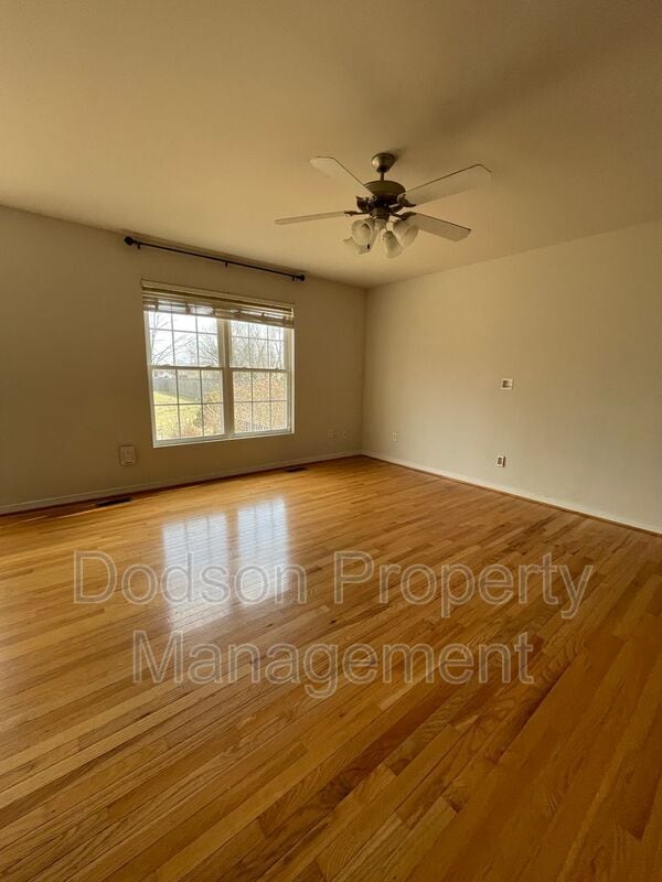 Building Photo - 113 Brickert St