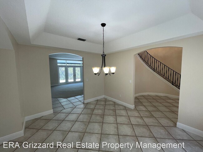Building Photo - 3 br, 2 bath House - 6929 Lake View Dr.