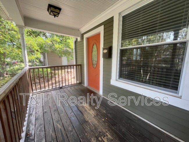 Foto del edificio - 1531 Sturm Ave