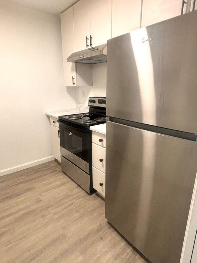 Stylishly Remodeled 2-Bedroom Gem in Redwood City - Stylishly Remodeled 2-Bedroom Gem in Redwood City Apartment