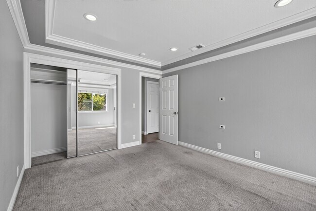 Foto del edificio - 801 W California Ave