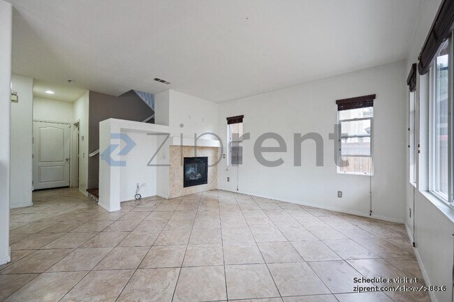 Building Photo - Unit