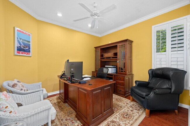 Building Photo - 1736 SW Mockingbird Dr