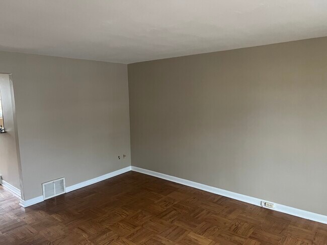 Foto del edificio - 16 Franklin Ave