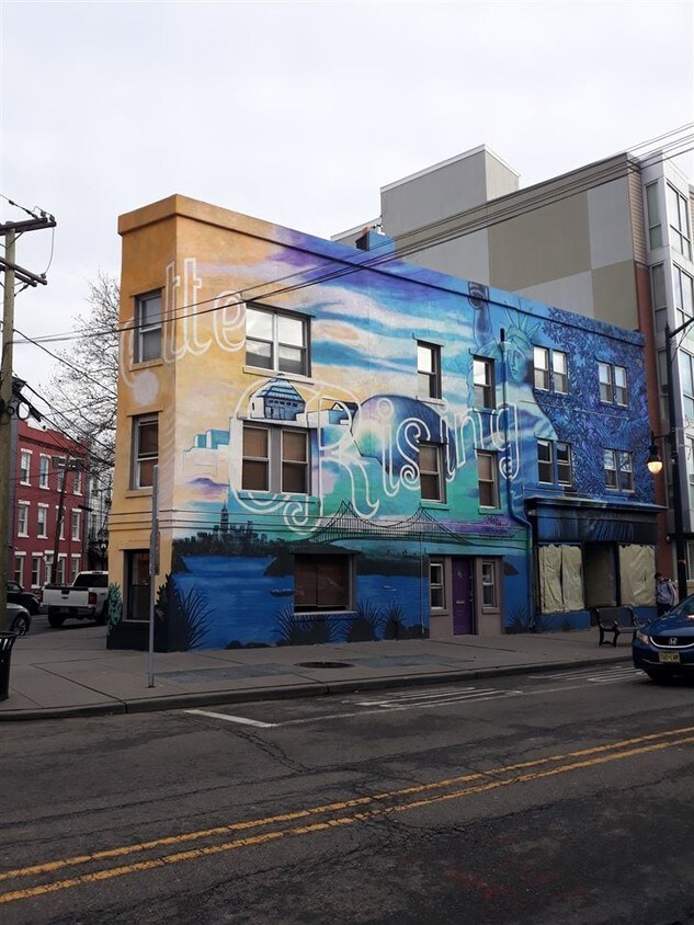 Foto principal - 335 3rd St