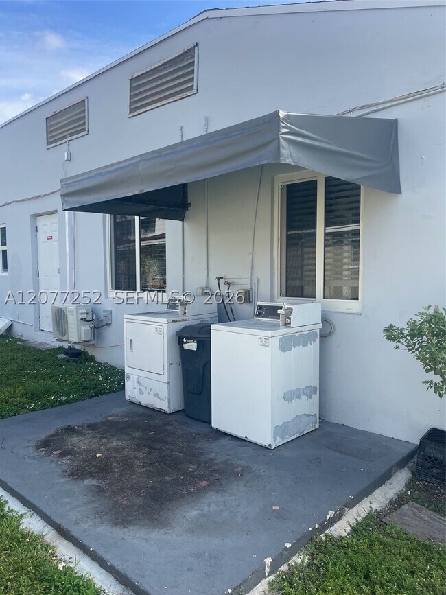 Foto del edificio - 430 SW 6th St