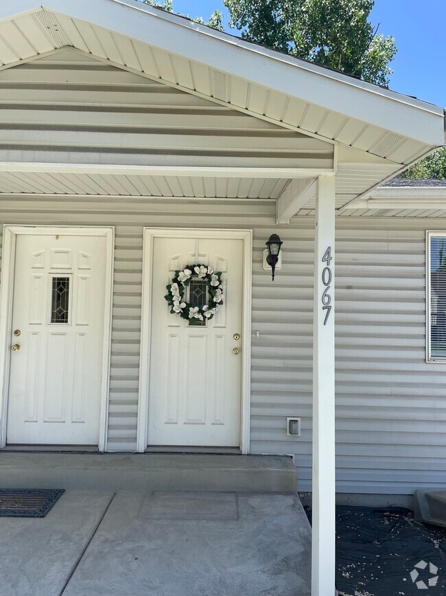 Building Photo - 4067 Hillcrest Cir