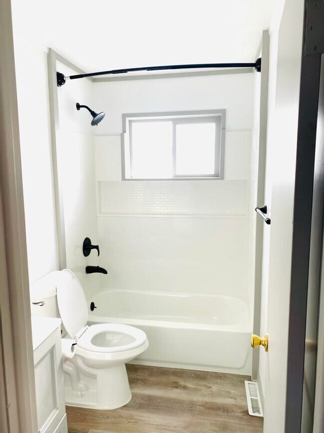 227 Mockingbird Hl Unit 227, Hamilton, MT 59840 Apartments in