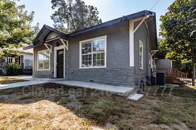 Foto del edificio - 210 Dumoulin Ave